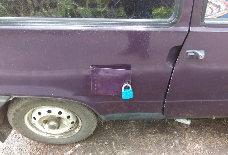 20 kép szörnnyé faragott gépekről, a rózsaszín traktor mindent visz 2