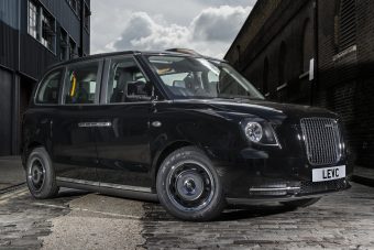 Elkészült az elektromos taxi, jöhetnek az utasok