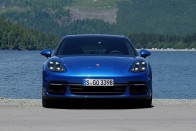 Kombi Porsche kéne? Nesze, itt a Panamera Sport Turismo! 31