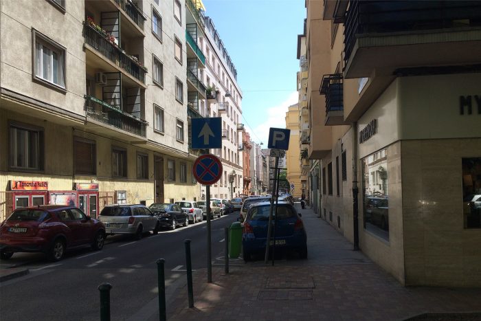 “Jópofa” KRESZ-anomáliára bukkantunk Budapesten 1