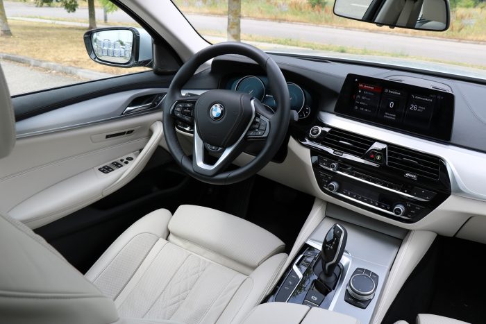 Villannyal is jó autó az 5-ös BMW 3 Villannyal is jó autó az 5-ös BMW 3
