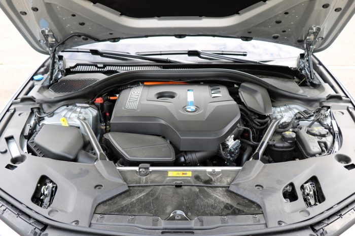Villannyal is jó autó az 5-ös BMW 6 Villannyal is jó autó az 5-ös BMW 6