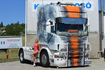 Szabó Zsófi nyergesvontatós fotói tovább fokozzák a hőséget