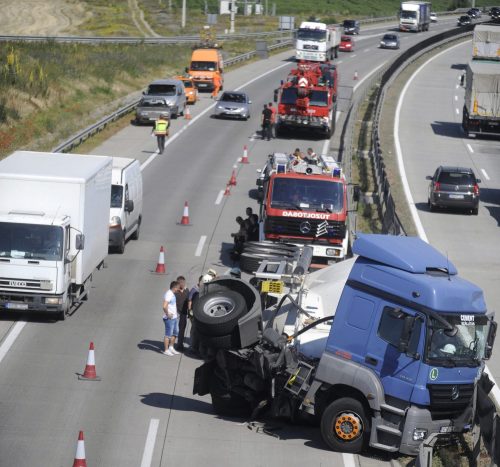 30 éves korára elszórt 300 milliárdot, mi az? 3 30 éves korára elszórt 300 milliárdot, mi az? 3