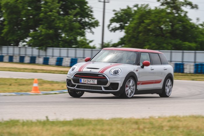 Pályán kergettem meg a legmorcosabb MINI-ket 25 Pályán kergettem meg a legmorcosabb MINI-ket 25