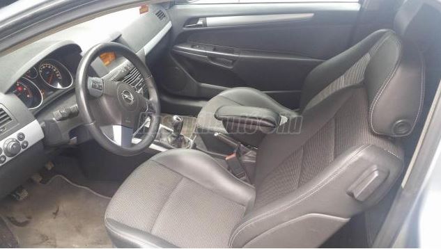 Szabadítsa meg valaki ezt a jóembert a gonosztól, mert a hányinger kerülgeti, ha ránéz 2