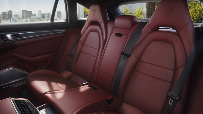 Kombi Porsche kéne? Nesze, itt a Panamera Sport Turismo! 58 Kombi Porsche kéne? Nesze, itt a Panamera Sport Turismo! 58