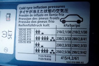 Matrica okozhat életveszélyt az autódban!