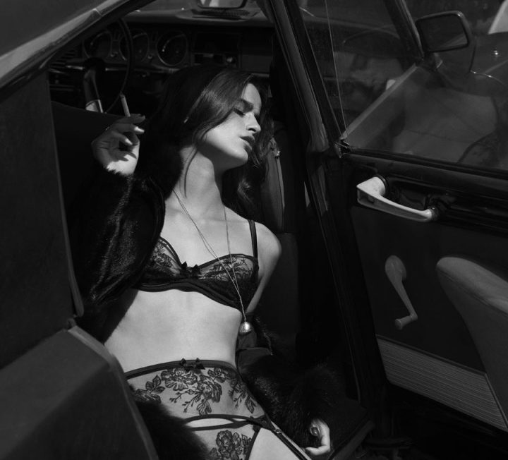 Pikáns fotók hétfőre 12