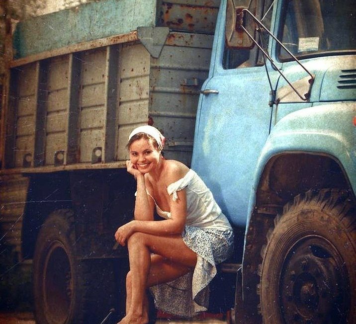 Pikáns fotók hétfőre 24