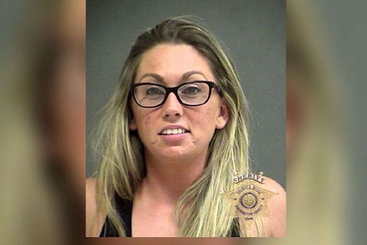 Kisfia jelentette fel a részegen vezető anyát