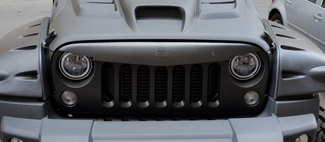 Halálfejes szörnyet fotóztak Pesten