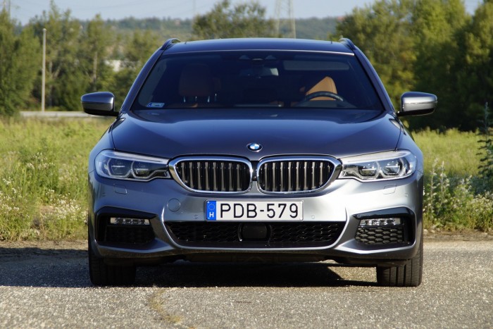 Az vót az utolsó igazi 5-ös BMW, az az ötnegyvenes! 14