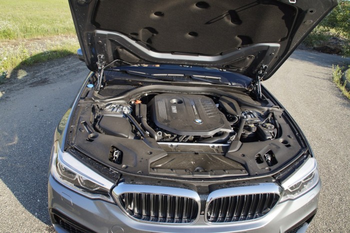 Az vót az utolsó igazi 5-ös BMW, az az ötnegyvenes! 6