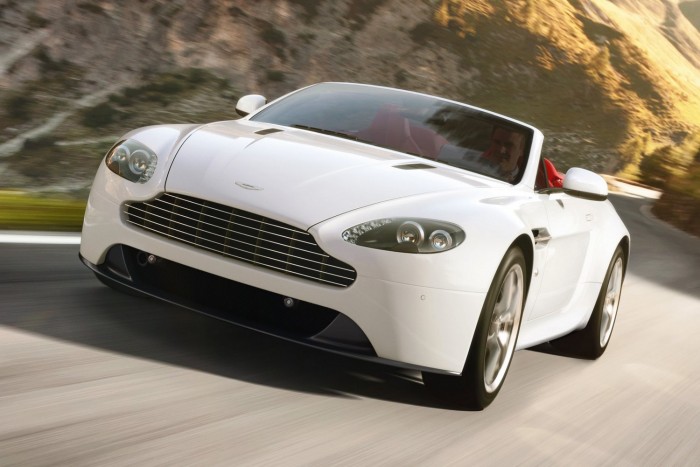 Életveszélyes kuplunghibák az Aston Martinokban 4 Életveszélyes kuplunghibák az Aston Martinokban 4
