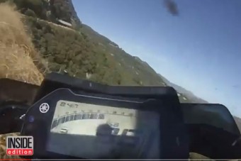 76 méteres zuhanást élt túl a mázlista motoros