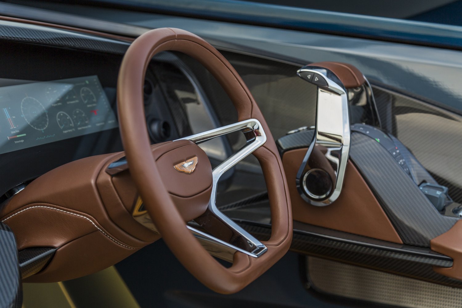 Már valóság az Aston Martin luxusjachtja 9