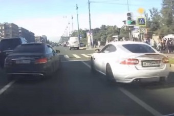 Utcán versenyeztek, csúnya baleset lett a vége