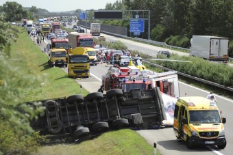 Képeken az M5-ösön történt baleset