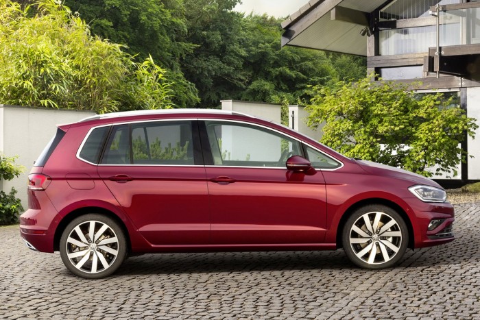 Megújul a Volkswagen kis egyterűje 7