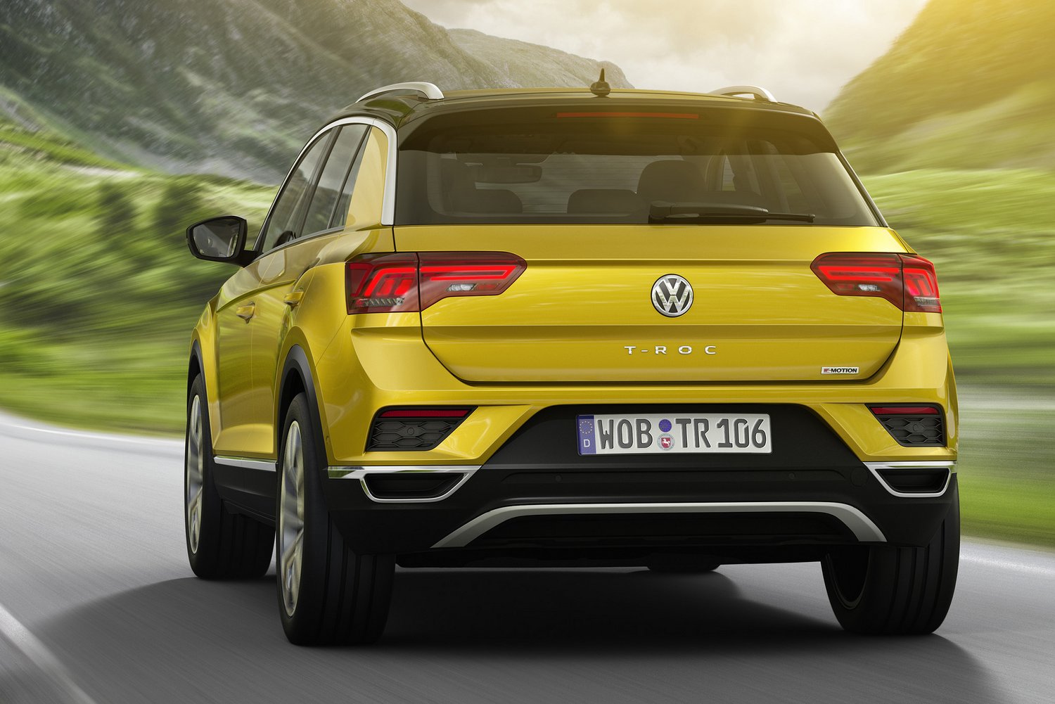 Itt a Tiguan kistesója, a VW T-Roc 4