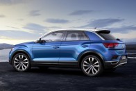 Itt a Tiguan kistesója, a VW T-Roc 43