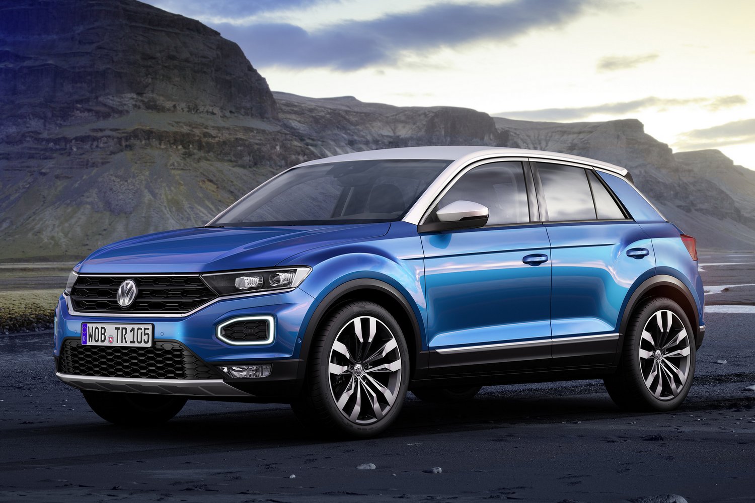 Itt a Tiguan kistesója, a VW T-Roc 15