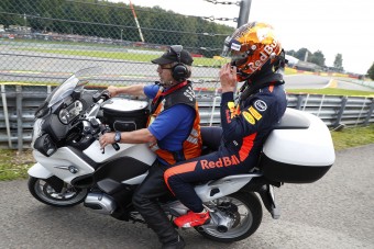 F1: Alain Prost kért bocsánatot Verstappentől