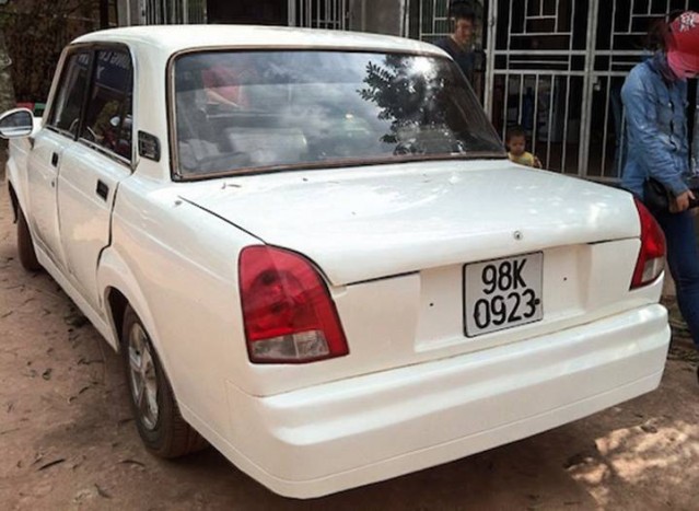 Amikor meglátod a Ladából készített Rolls-Royce-t, valami legbelül eltörik 3