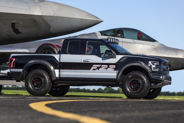 Vadászgép lett a bestseller pick-up 7