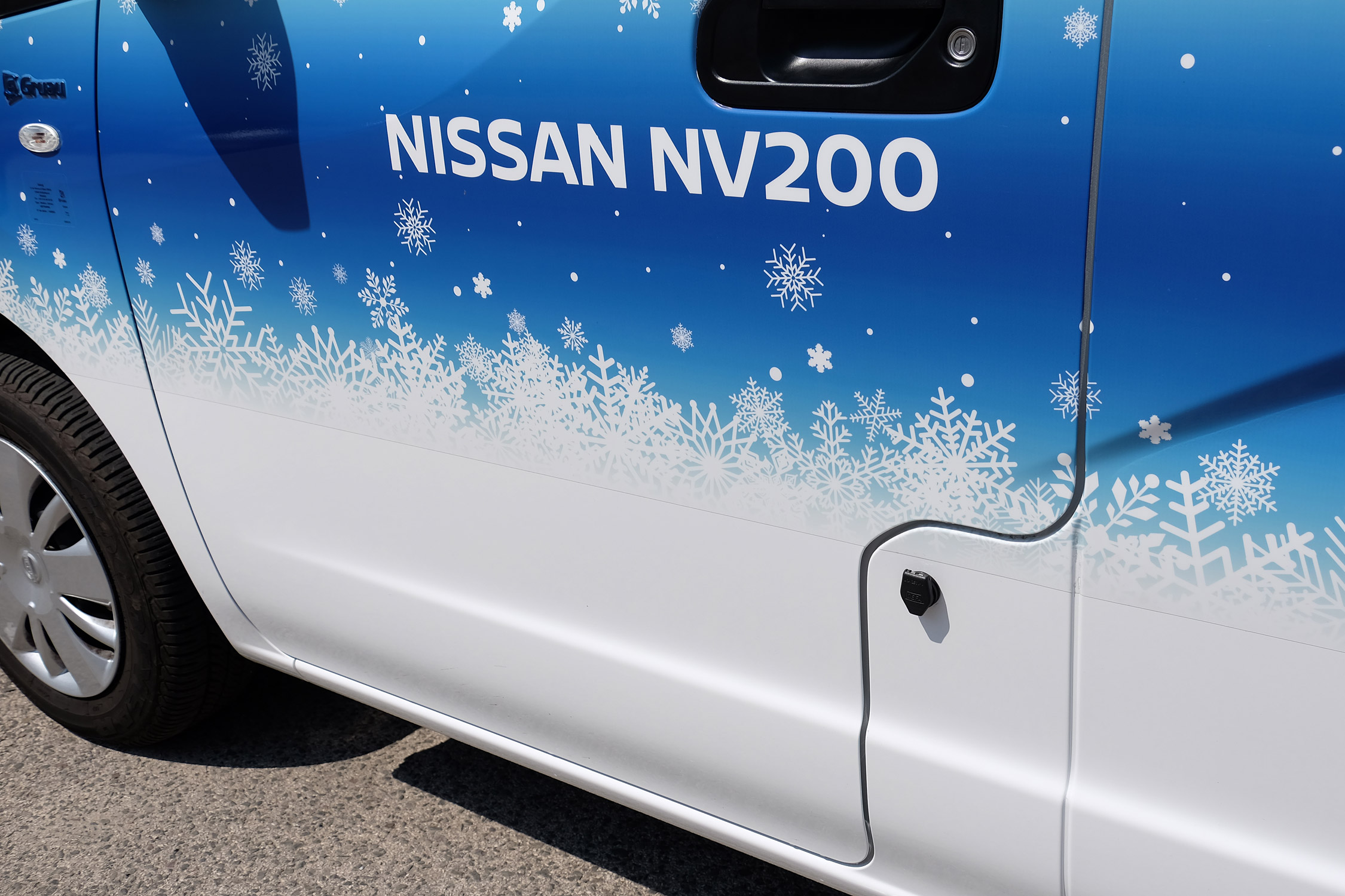 Guruló hűtőszekrényt tessék: Nissan NV 200 Fridge 8