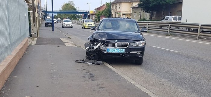Balesetezhetett Putyin kíséretének egyik autója