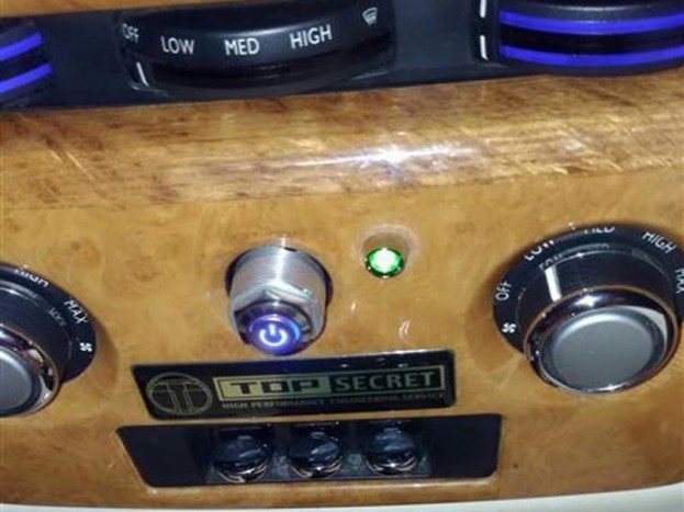 Te jó ég, mit műveltek ezzel a Rolls-Royce-szal? 5