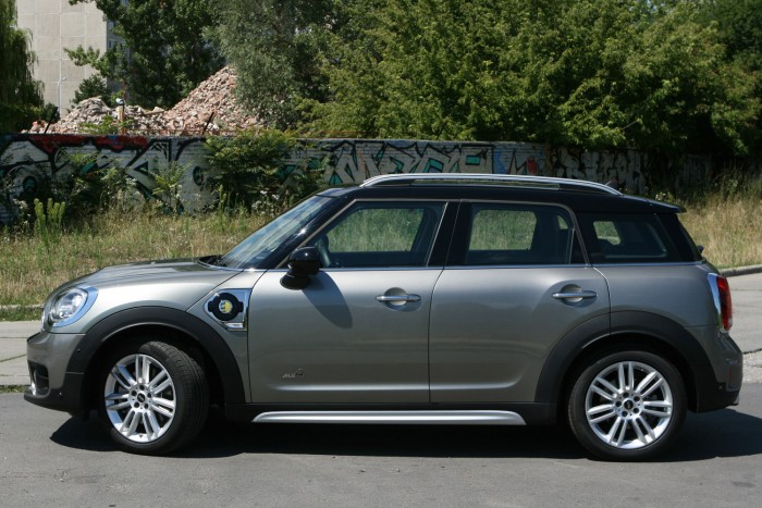 Hibrid MINI: füstmentesen, hátsókerék-hajtással 11 Hibrid MINI: füstmentesen, hátsókerék-hajtással 11
