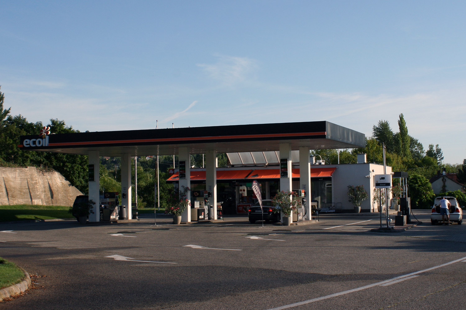Miért ilyen drága a benzin a Balatonnál és az M7-esen? 5