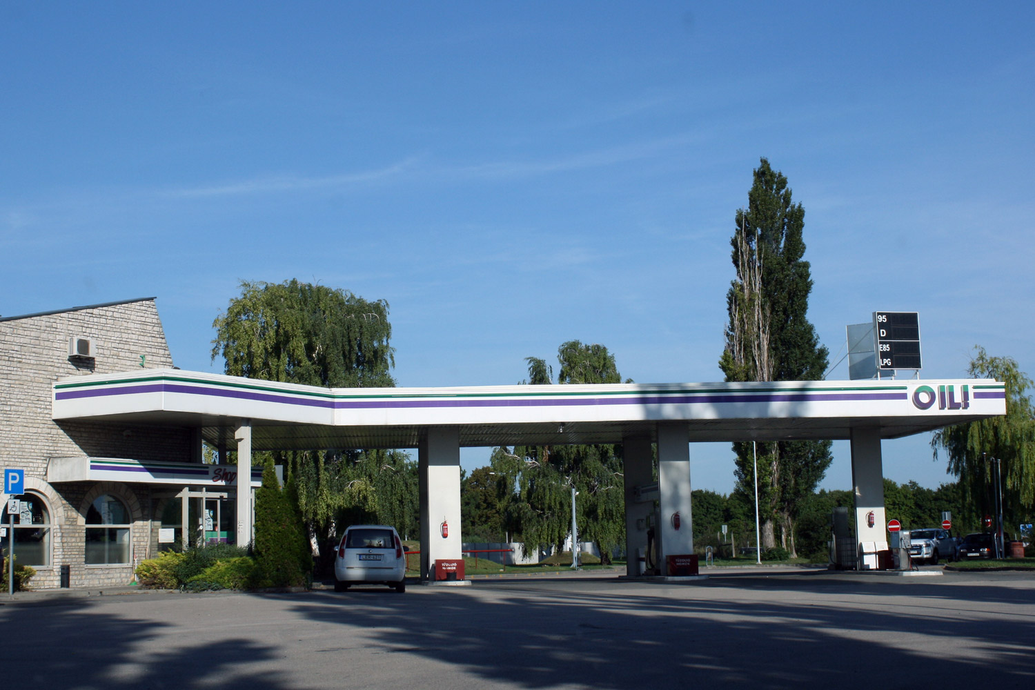 Miért ilyen drága a benzin a Balatonnál és az M7-esen? 10