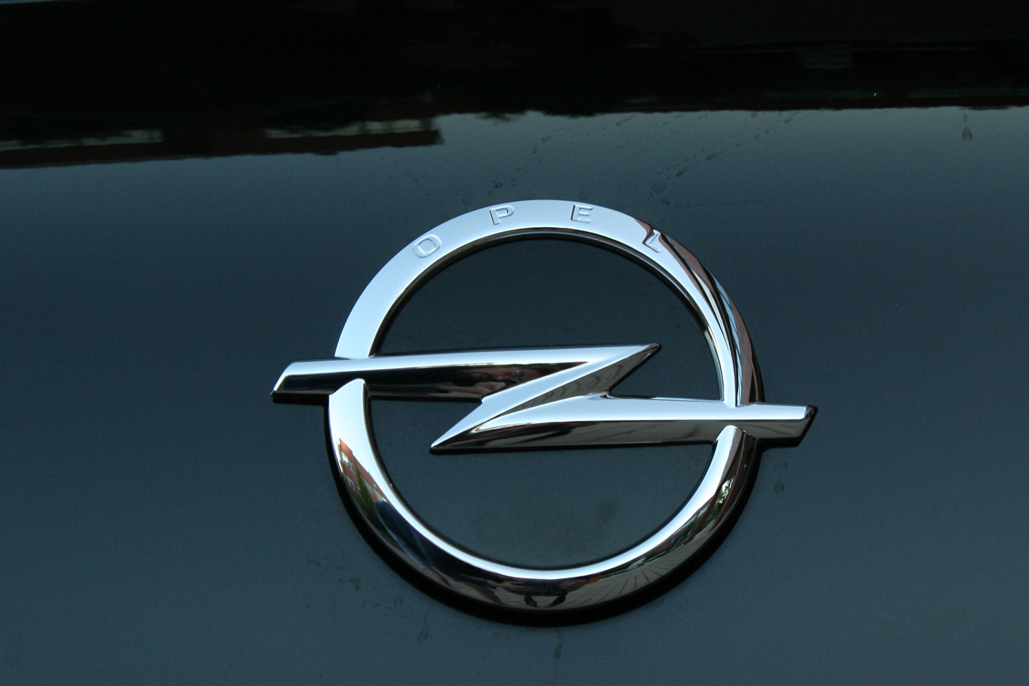 Itthon teszteltük, mit ér az Opel csúcsmodellje 25