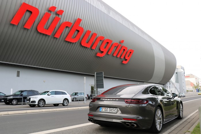 Eltűnnek Le Mansból a legdurvább Porschék 93 Eltűnnek Le Mansból a legdurvább Porschék 93