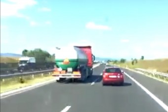 Vajon Mad Max vezette ezt a kamiont az M7-esen?