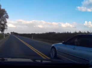 Az ilyen bunkó autósoknak külön bugyor jár a pokolban