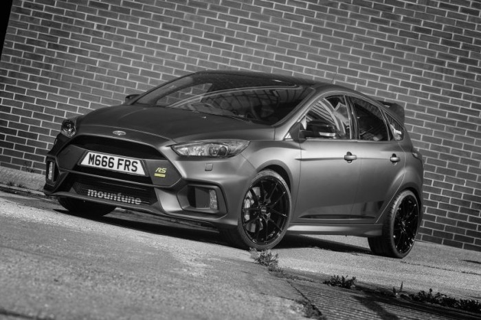 400 lóerős gyári tuning a Ford Focus RS-hez 6