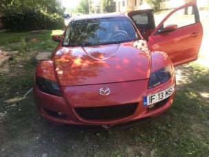 Meglepődsz majd, ha meglátod ennek a Mazda RX-8-nak a motorját