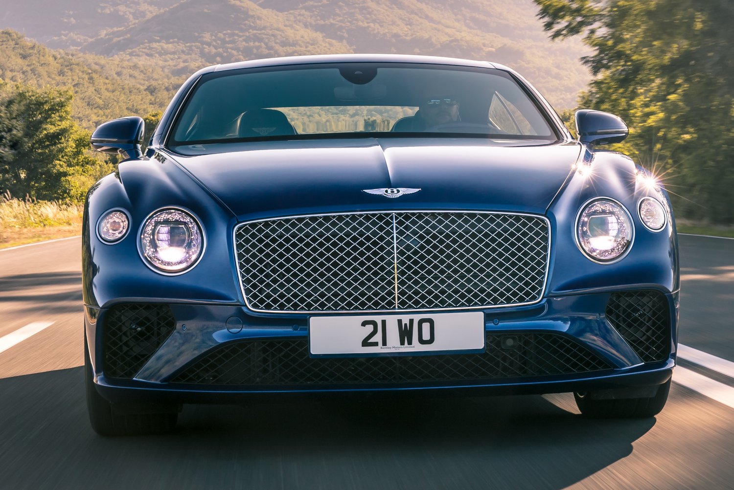 Bentley Continental GT: hipszter lett a lordból 24