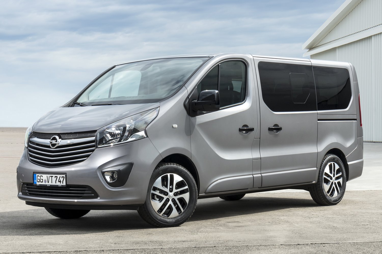 Opel Vivaro: változatok kilenc utasra 5