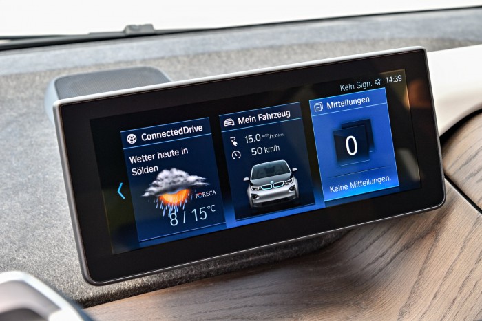 Sportos fazont ölt a BMW villanyautója 8 | Vezess Sportos fazont ölt a BMW villanyautója 8