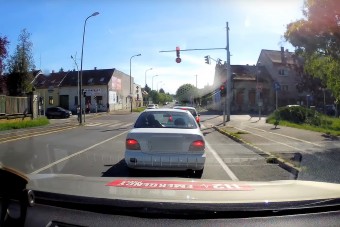 Egy picit arcátlan volt ez a magyar autós, nézd meg