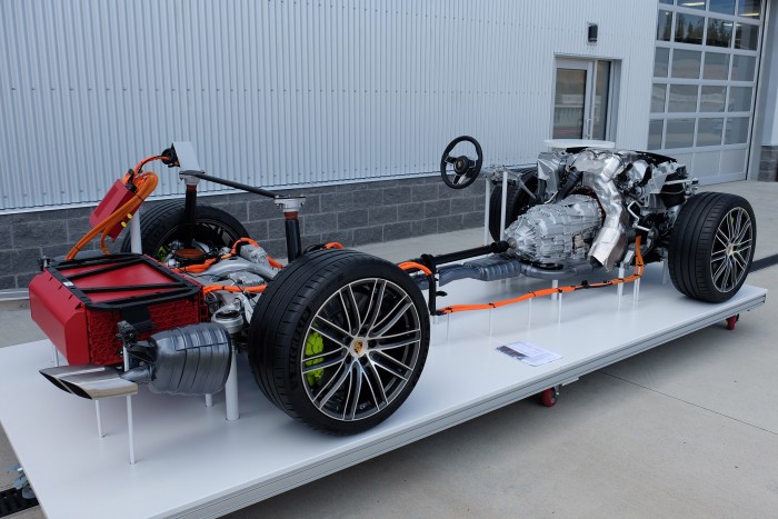 Ez jelenleg a legerősebb Porsche. Meghajtottuk. 69 Ez jelenleg a legerősebb Porsche. Meghajtottuk. 69