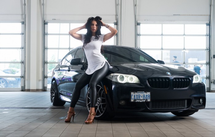 Lóerőkkel pózoló bikinis lányokkal búcsúzunk a fülledt nyártól 20