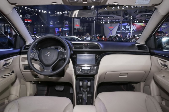 Az Audit támadja az új Suzuki 5