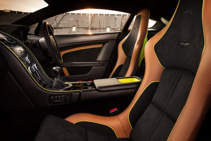 Már valóság az Aston Martin luxusjachtja 17 Már valóság az Aston Martin luxusjachtja 17